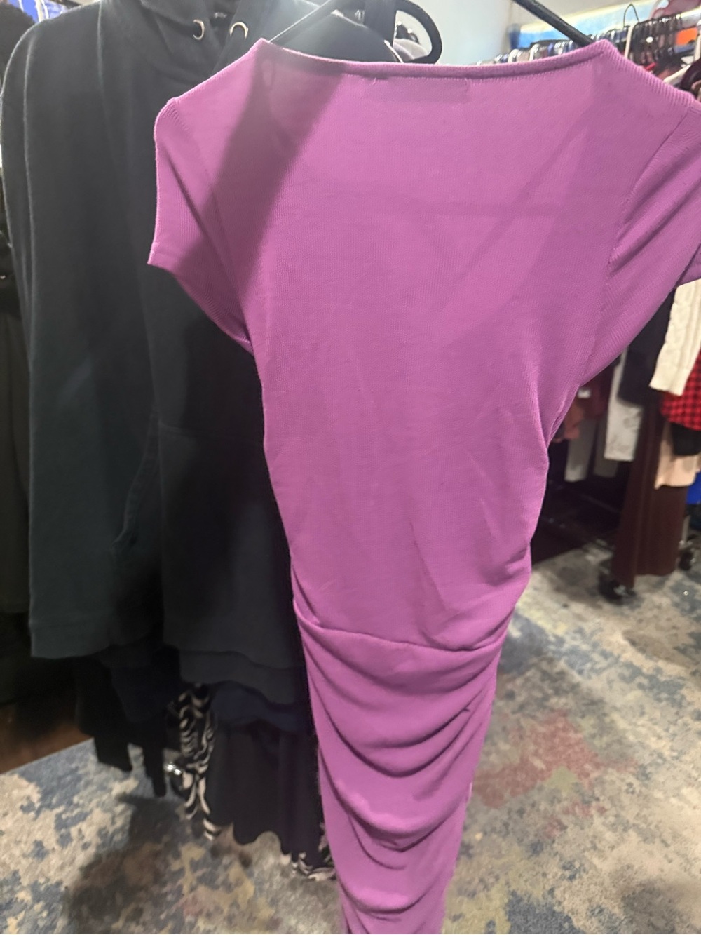 Sexy short sleeve body-con midi dress - Picture 2 of 3